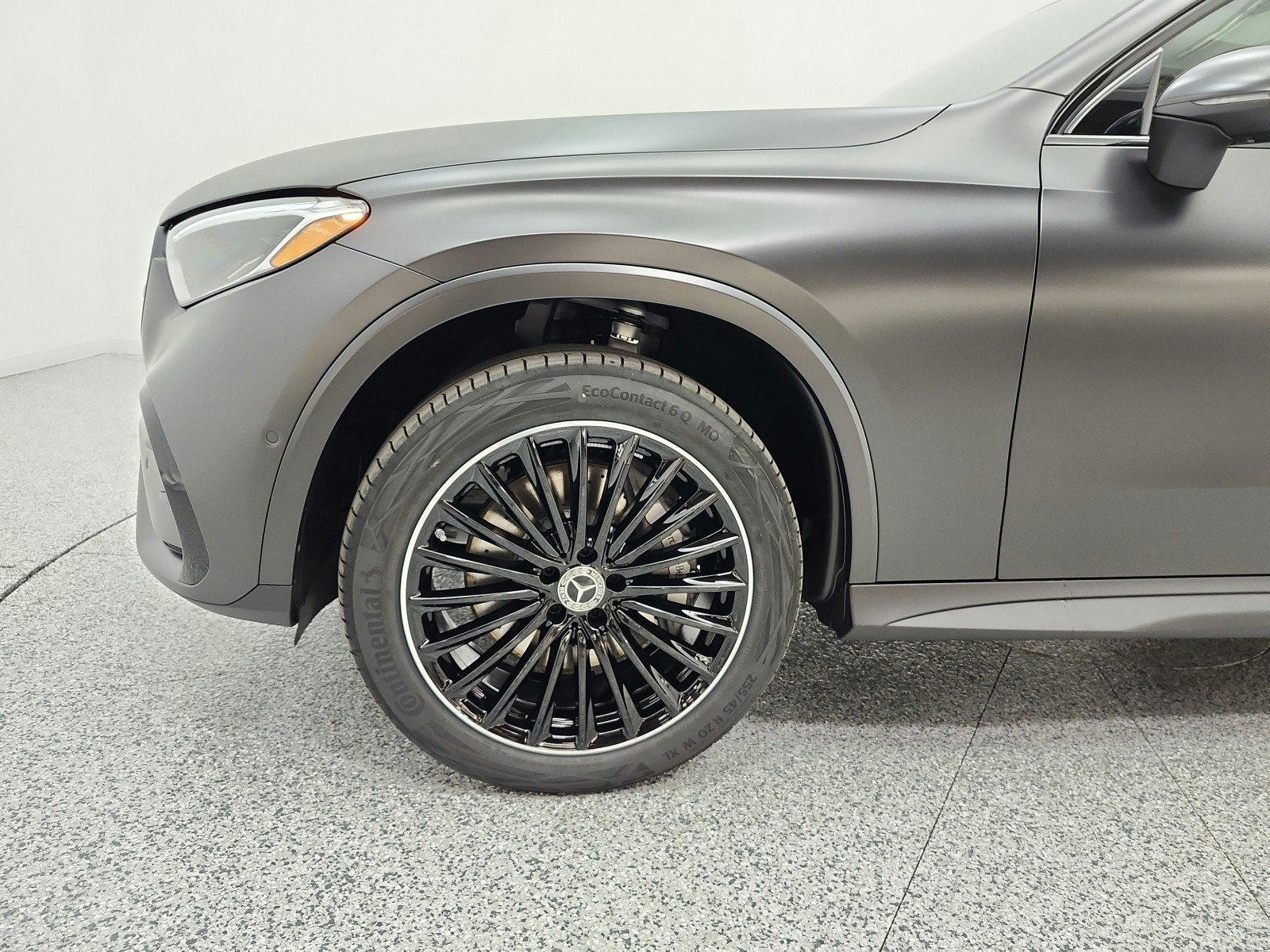New 2026 MANUFAKTUR exclusive graphite grey magno Mercedes-Benz GLC 300 4MATIC® Coupe image 15