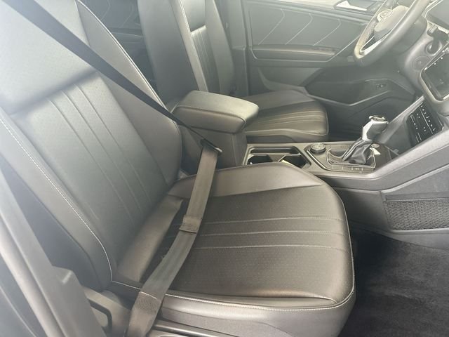 Used 2024  Volkswagen 2.0T SE image 26