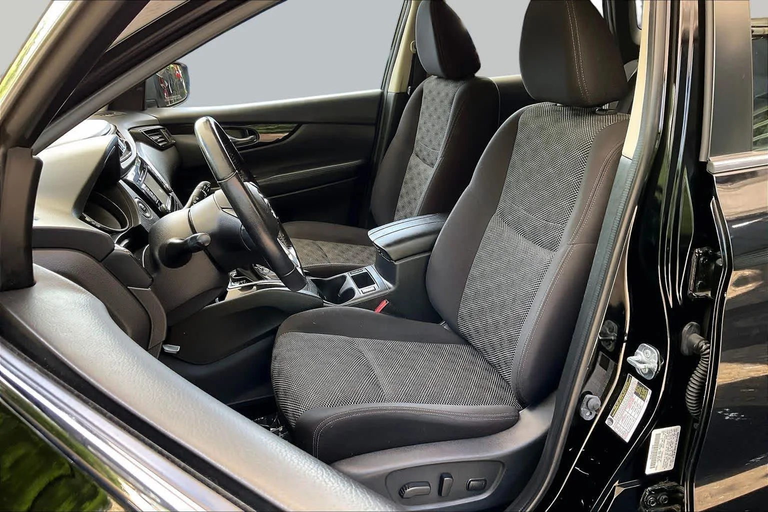 Used 2017 Magnetic Black Nissan SV image 8