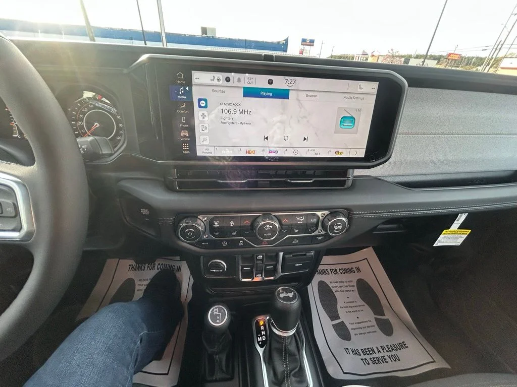 2026 Jeep Wrangler 4-Door Sahara - Photo 23