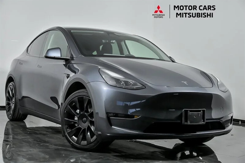 2023 Tesla Model Y Long Range Dual Motor All-Wheel Drive's photo