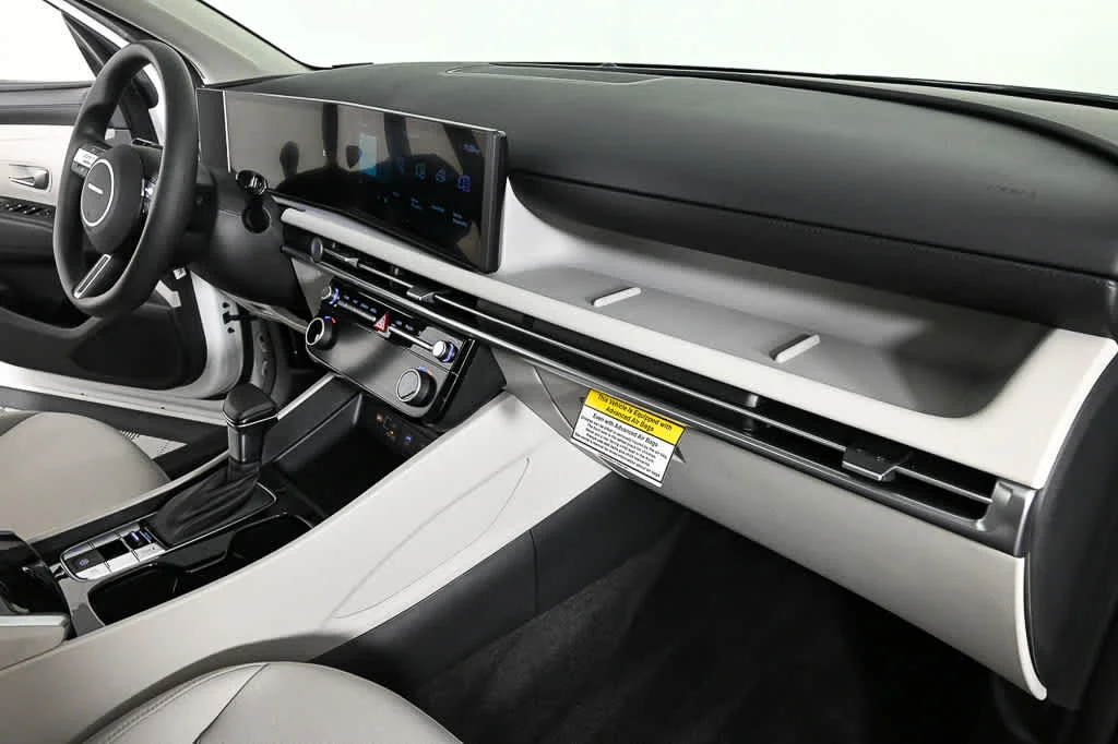 New 2026 Phantom Black Hyundai SEL FWD image 30