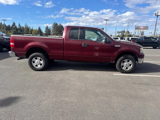 Used 2004 Dark Toreador Red Clearcoat Metallic Ford XLT image 5