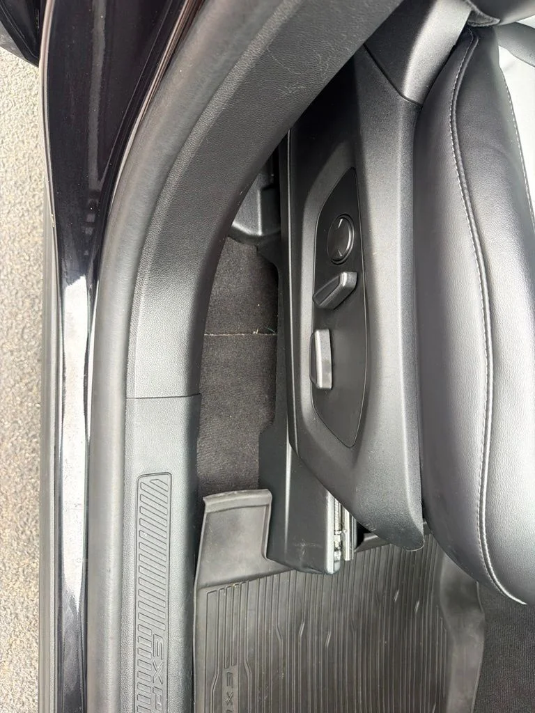 Used 2023 Black Ford XLT image 38