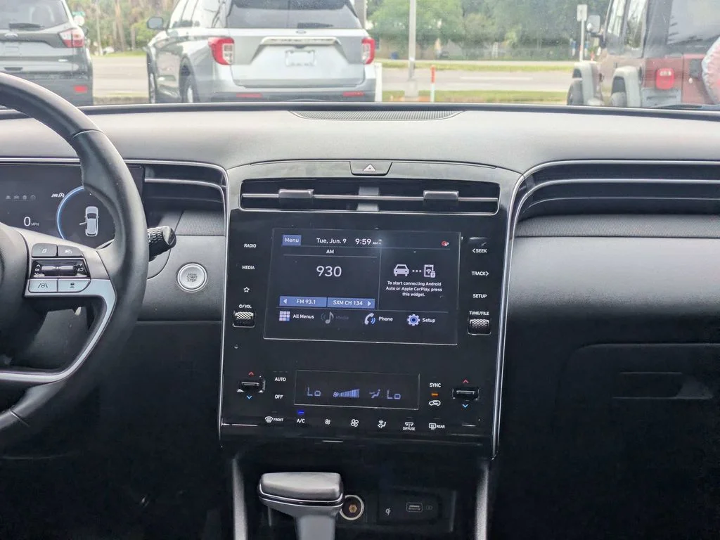 Used 2022 Gray Hyundai SEL image 19