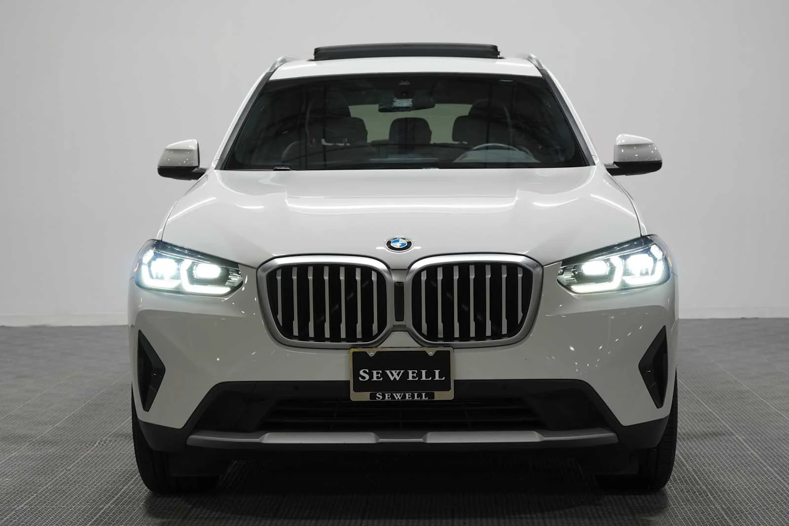 Certified Used 2023 Alpine White BMW sDrive30i image 2