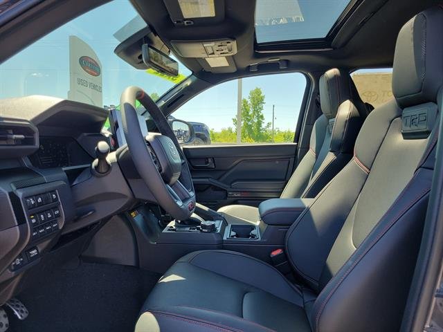 2026 Toyota Tacoma TRD Pro - Photo 15