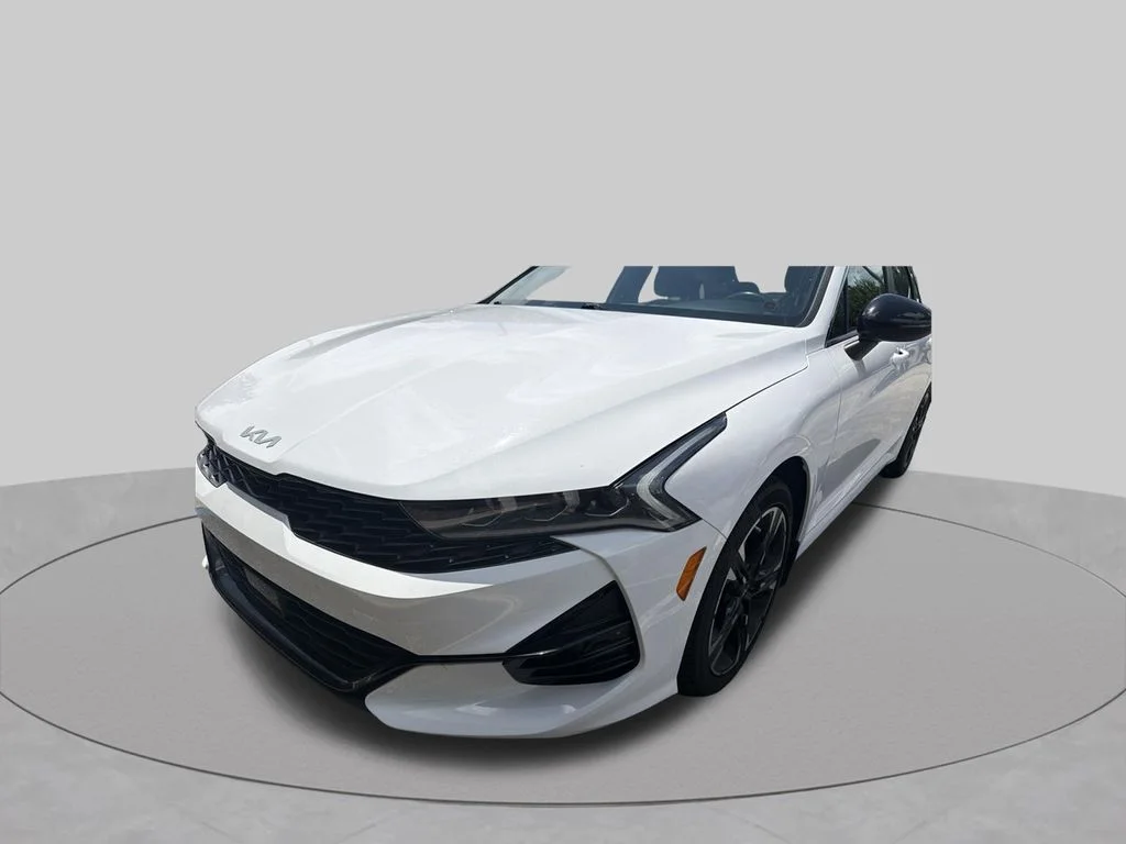 Used 2024 White Kia GT-Line image 8
