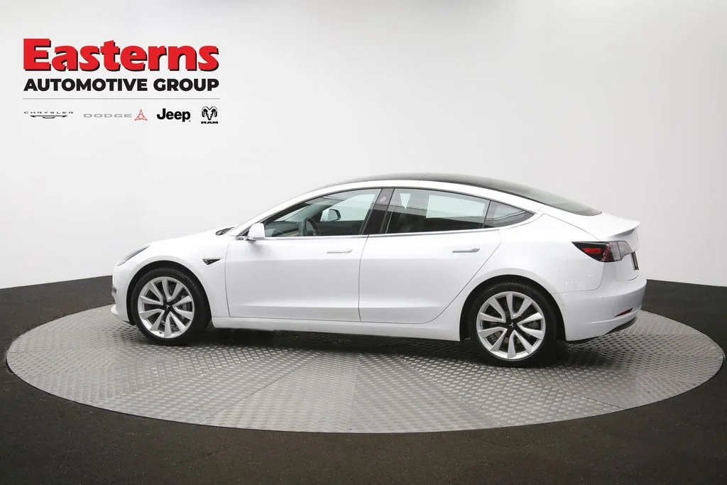 Used 2019 White Tesla Standard Range Plus image 55