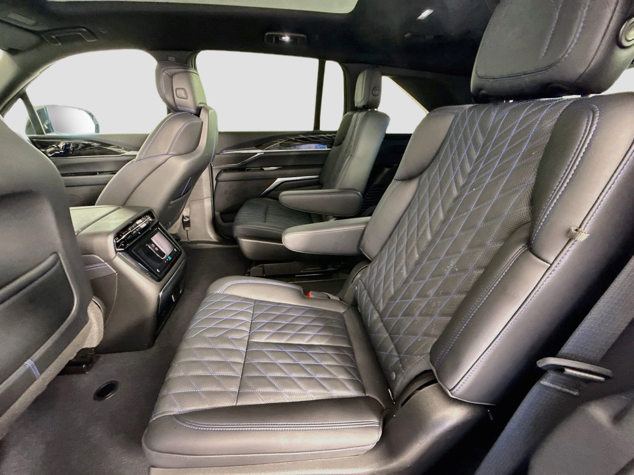 Used 2025 Summit White Cadillac Sport 1 image 27