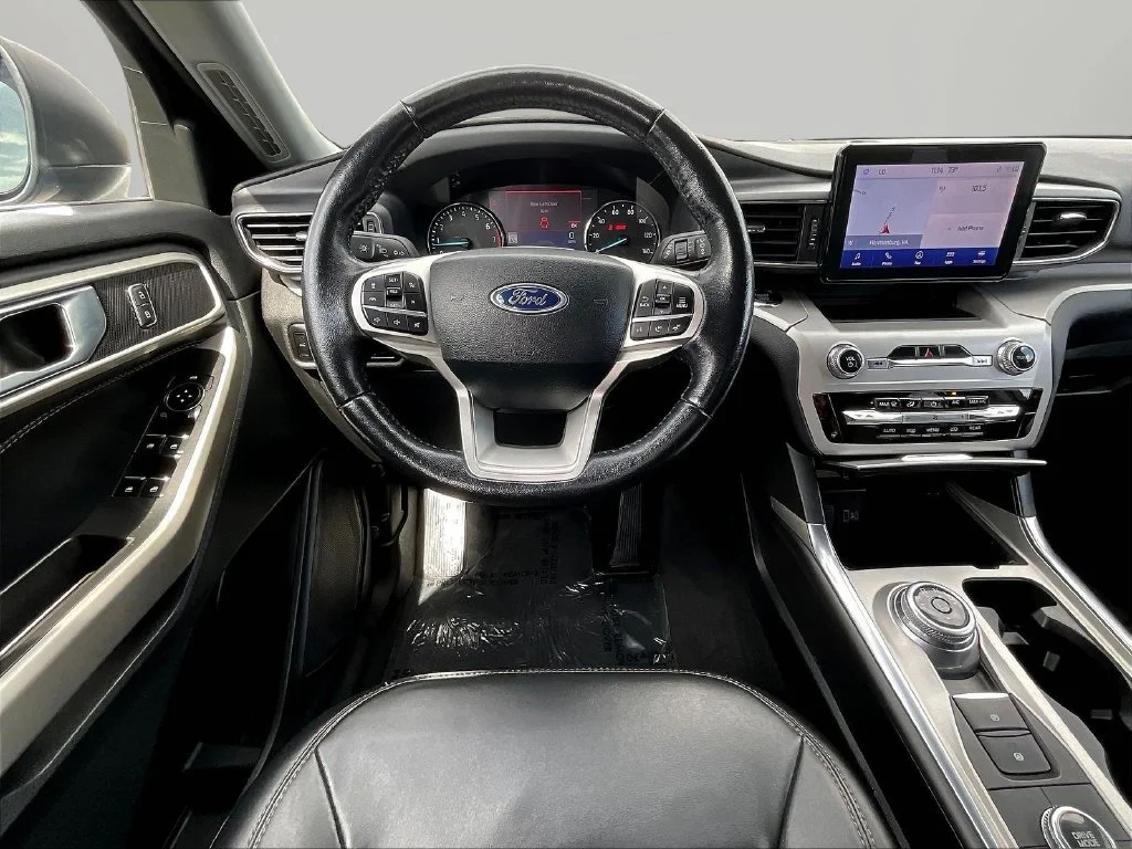 Used 2023 Gray Ford XLT image 8