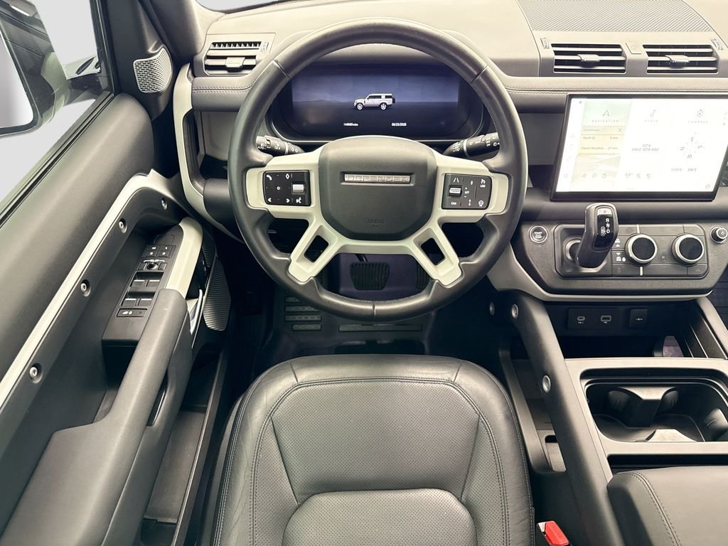 Used 2024 Fuji White Land Rover S image 10