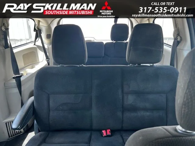 Used 2015 Red Dodge SE Plus image 19