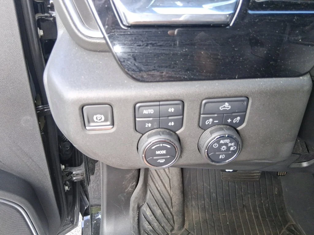 Used 2023 Black Chevrolet RST image 11