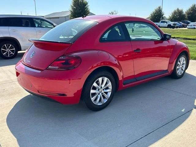 2018 Volkswagen Beetle S - Photo 6