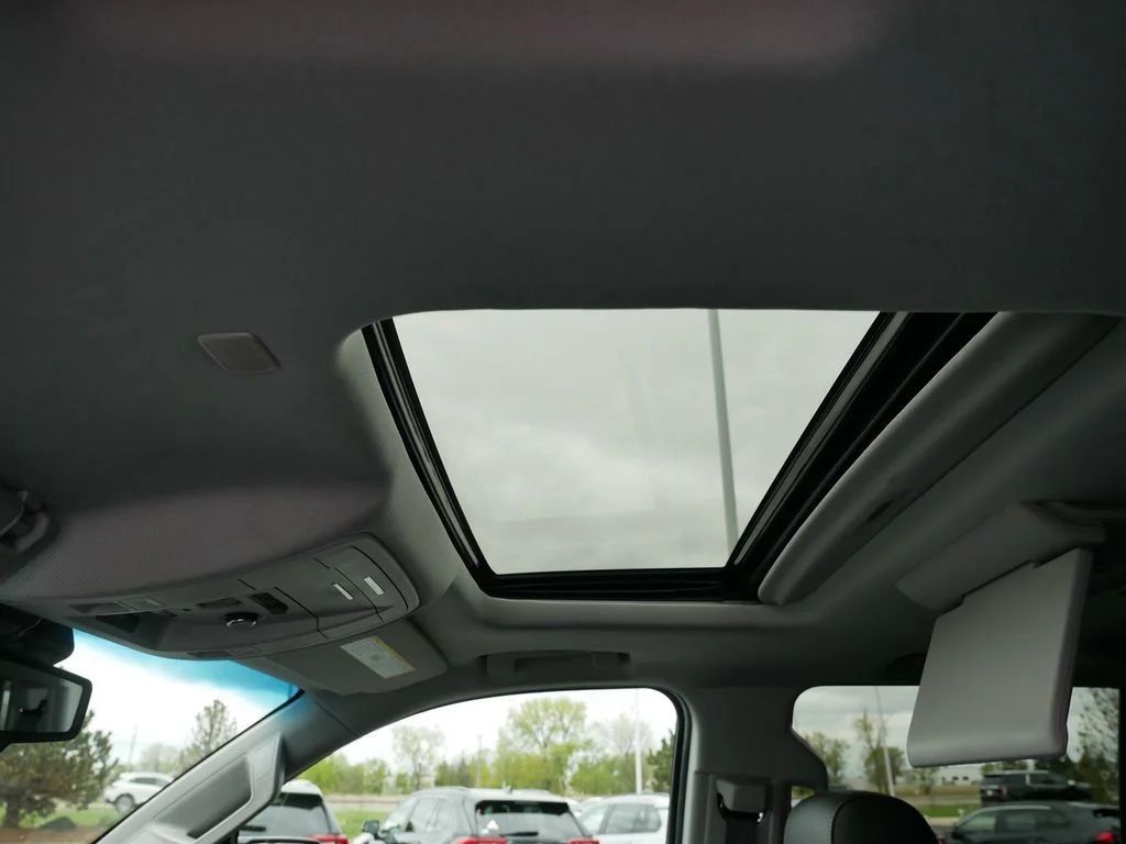 Used 2019 Gray Chevrolet Premier image 17