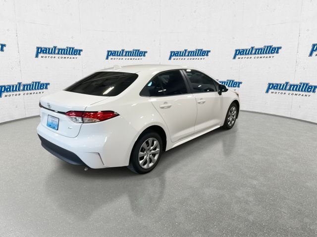 Used 2023 White Toyota LE image 11