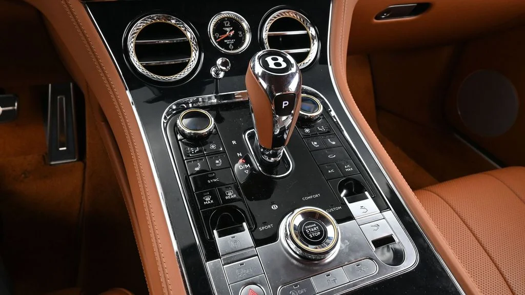 Used 2020 Silver Bentley  image 24