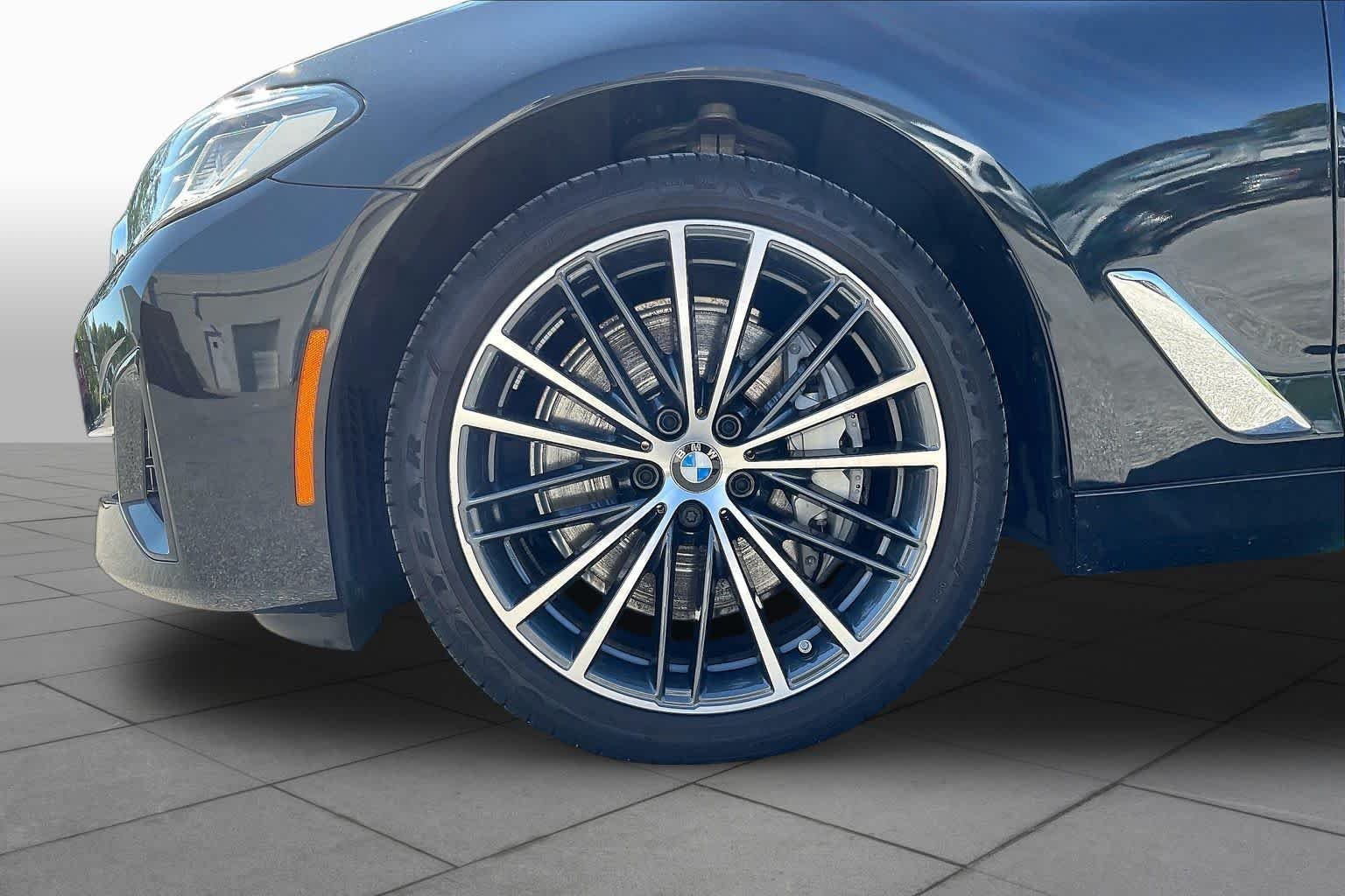Used 2023 Black Sapphire Metallic BMW 540i xDrive image 10