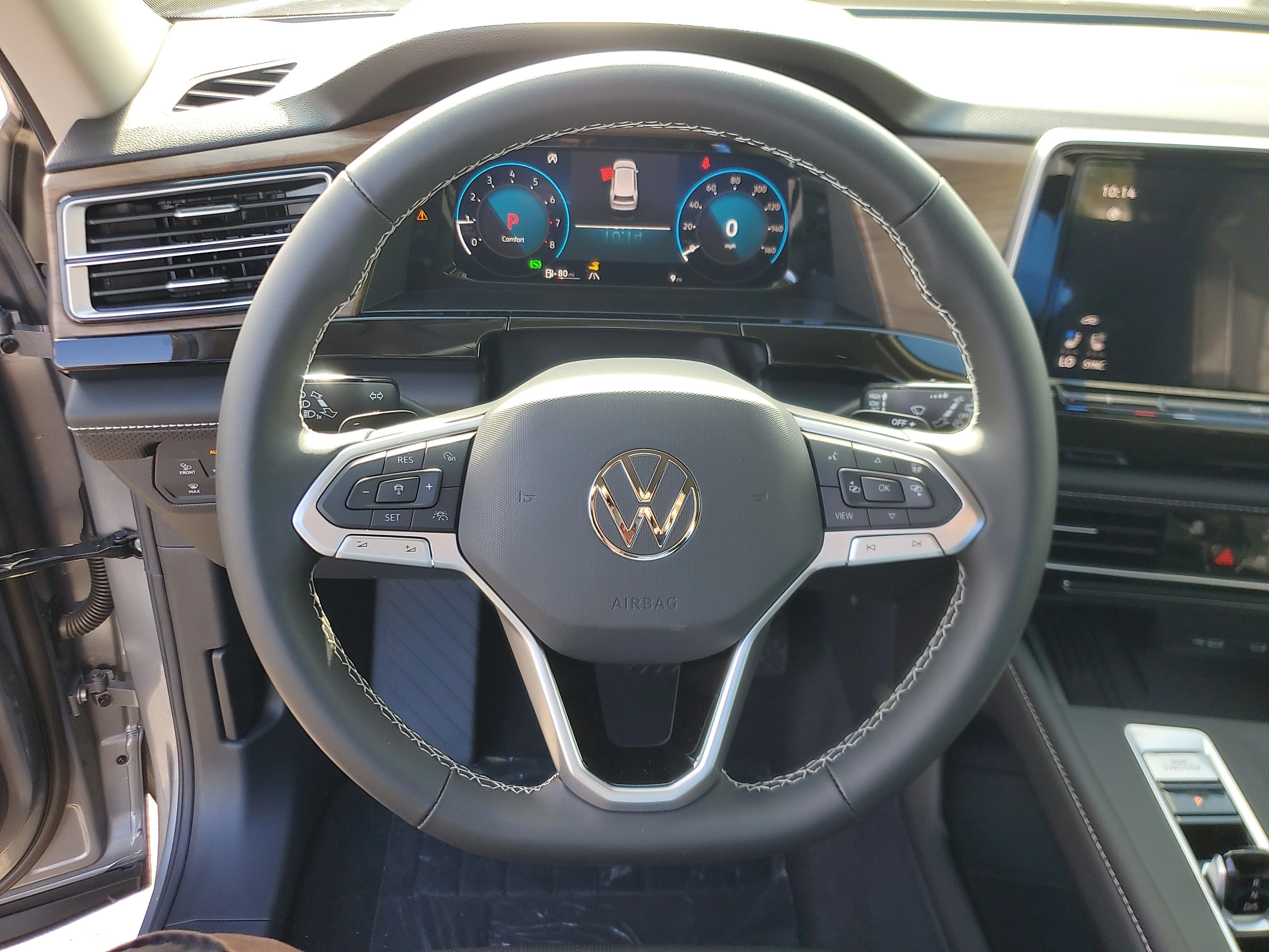 New 2026 Silver Volkswagen 2.0T SE image 20