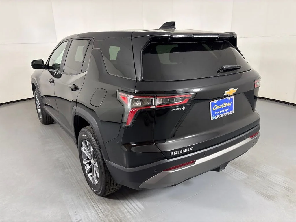 Used 2025 Black Chevrolet LT image 6