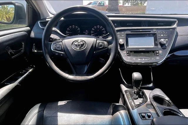 Used 2015 Silver Toyota Limited image 5