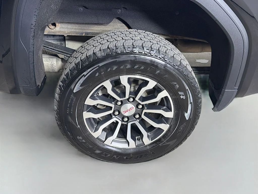 Used 2021 Black GMC AT4 image 29