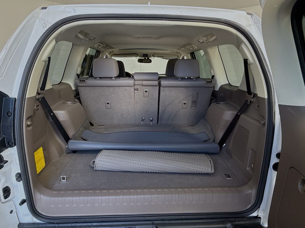 Used 2019 Starfire Pearl Lexus Premium image 27