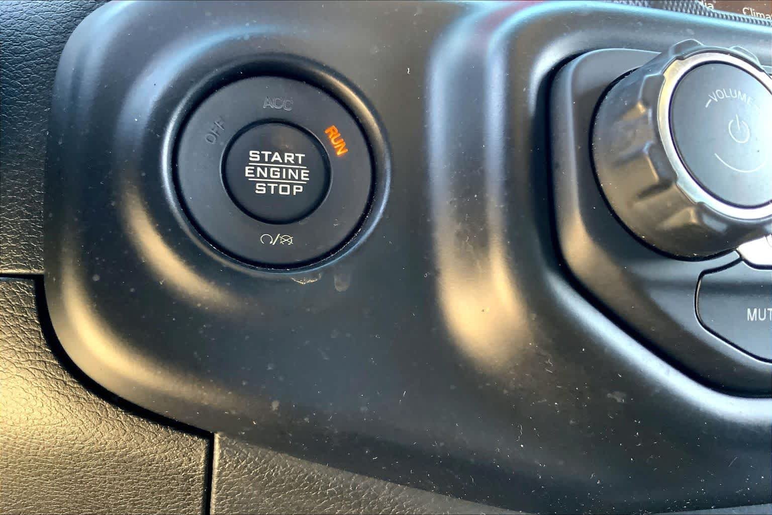 Used 2021 Snazzberry Pearlcoat Jeep Rubicon image 30