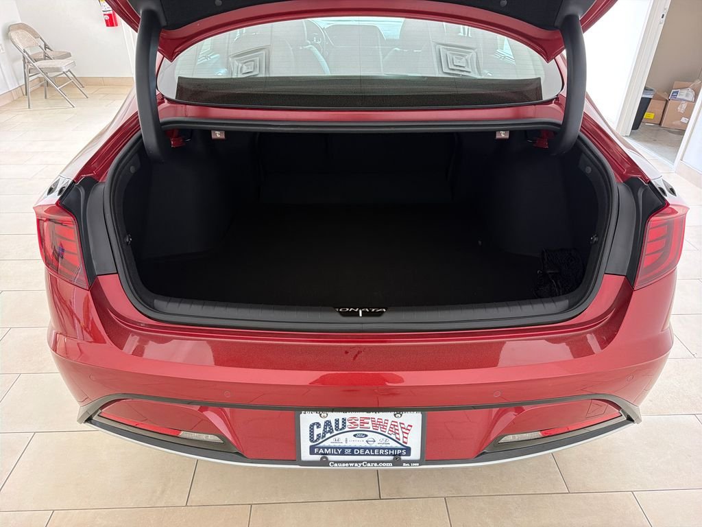 Used 2023 Red Hyundai Limited image 33