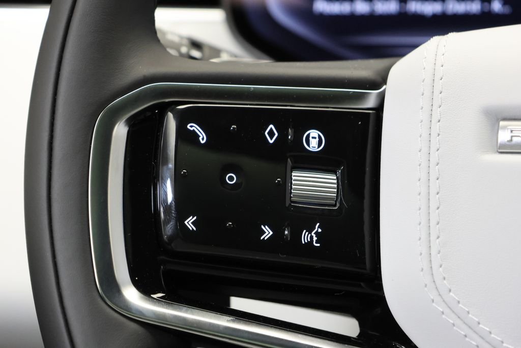 New 2026 Varesine Blue Land Rover SE image 18
