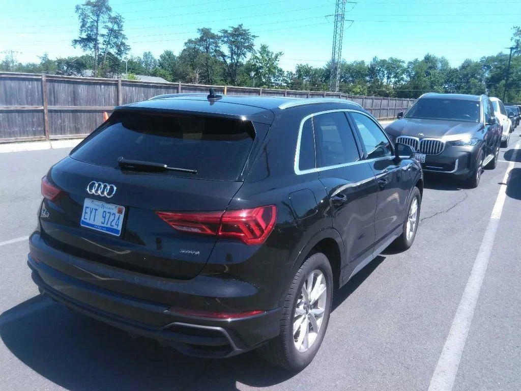 Used 2025  Audi Premium image 4