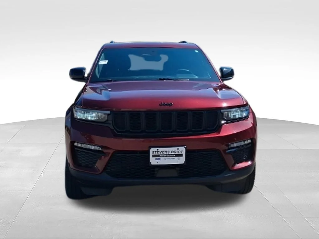 Used 2024 Velvet Red Pearlcoat Jeep Limited image 10