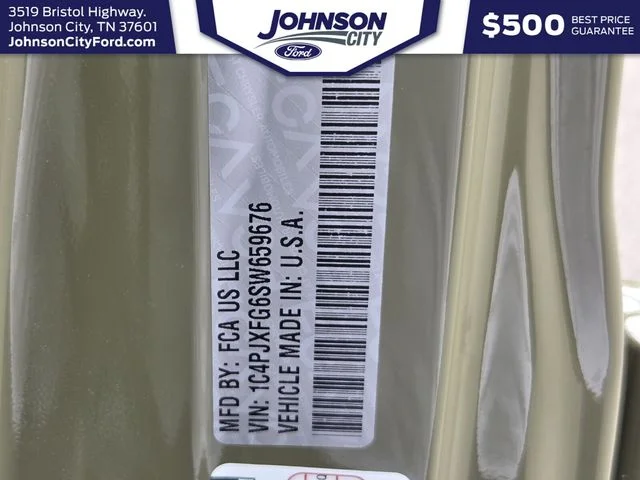 Used 2025 Green Jeep Rubicon image 38
