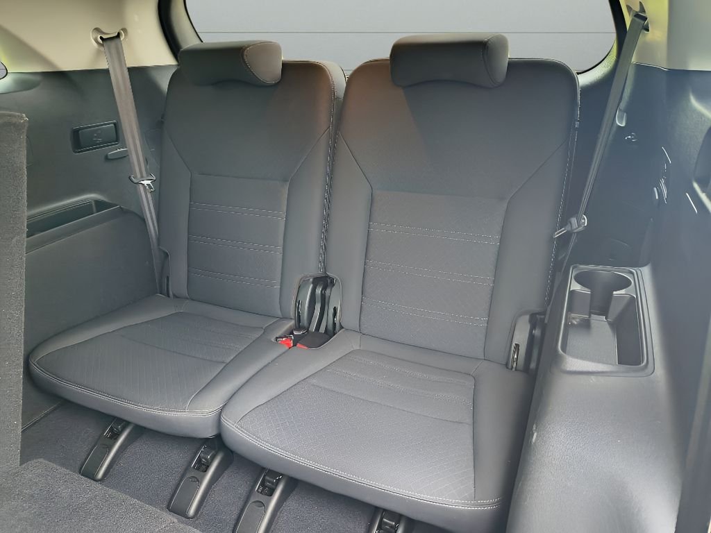Used 2020 Ebony Black Kia LX V6 image 25