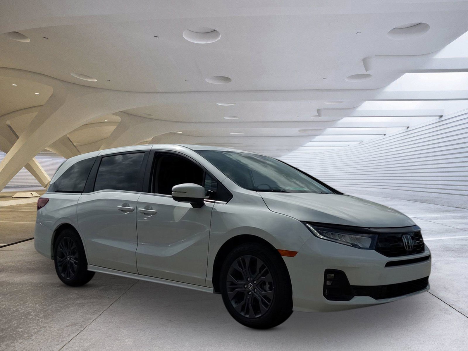 2026 Honda Odyssey Touring's photo