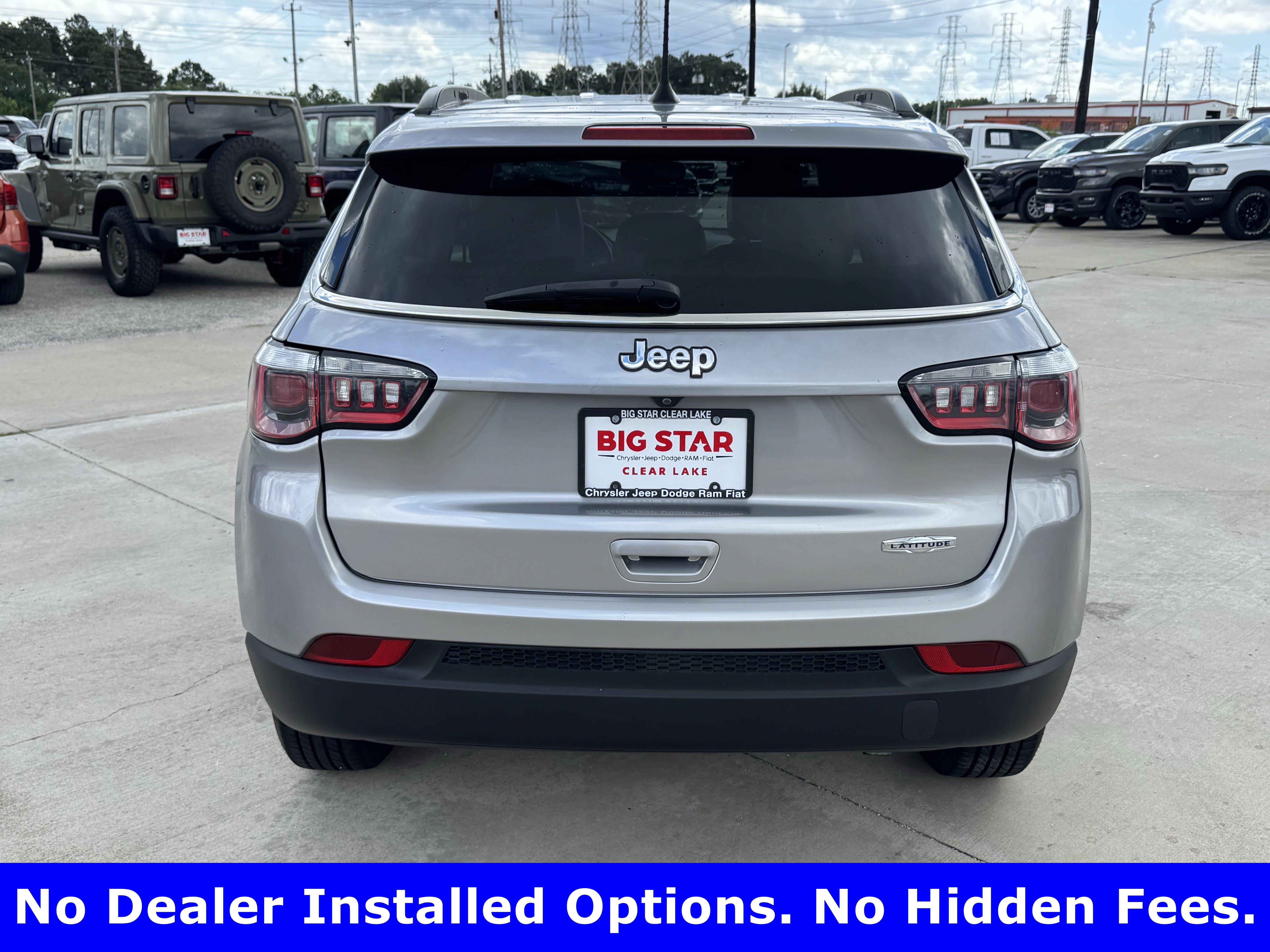 Used 2020 Billet Silver Metallic Clearcoat Jeep Latitude image 8