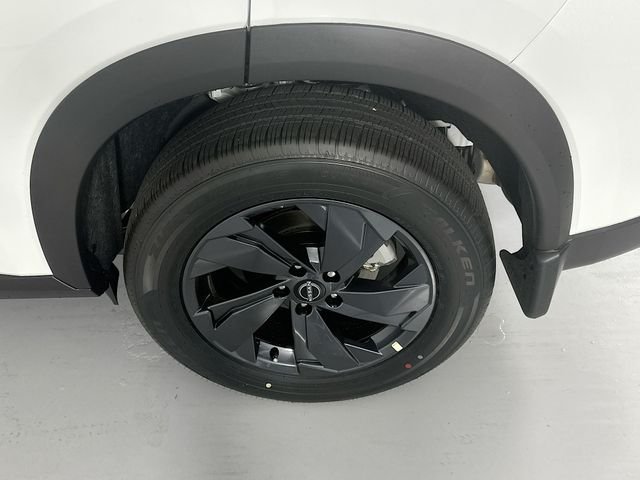 New 2026 Everest White Pearl TriCoat Nissan SV image 11