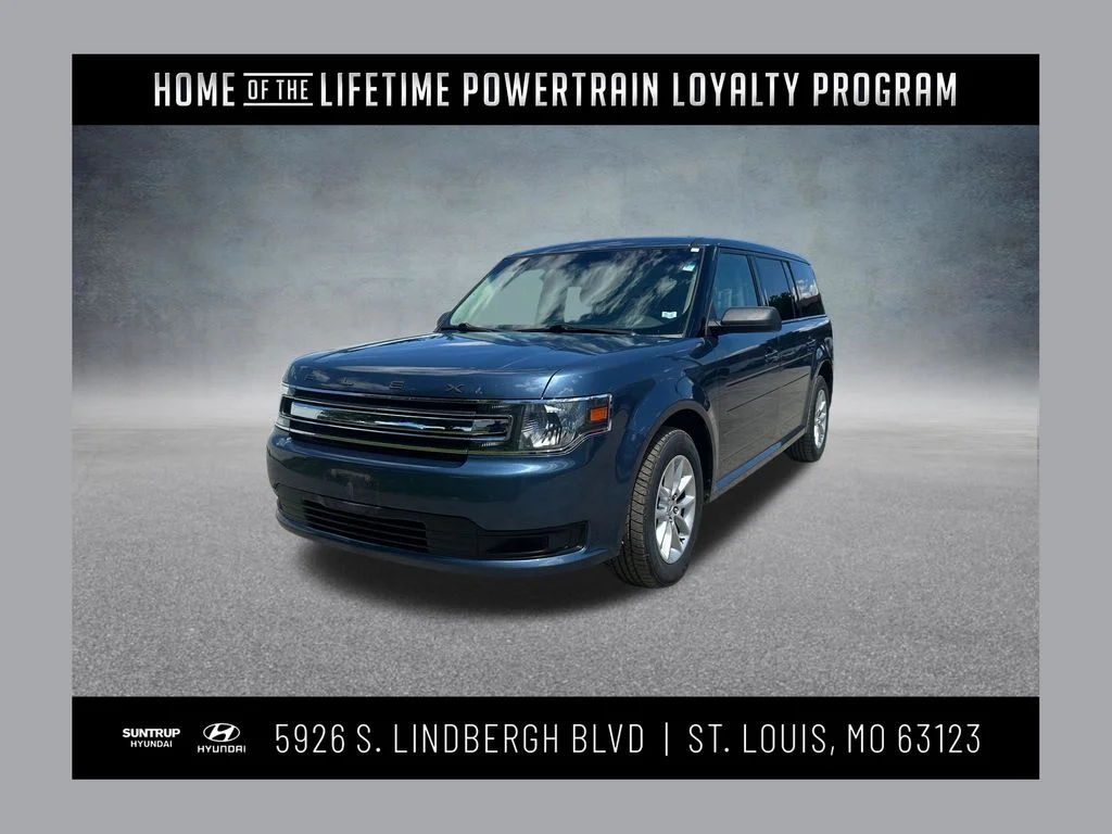 Used 2019 Blue Metallic Ford SE image 1