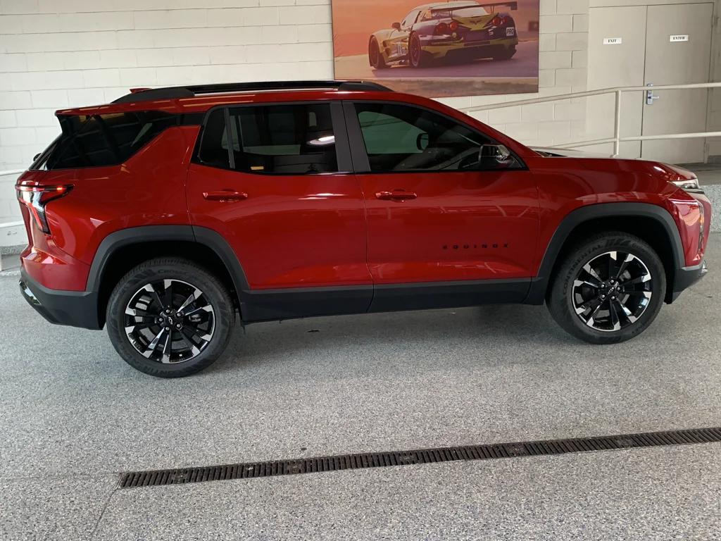 2027 Chevrolet Equinox RS - Photo 12