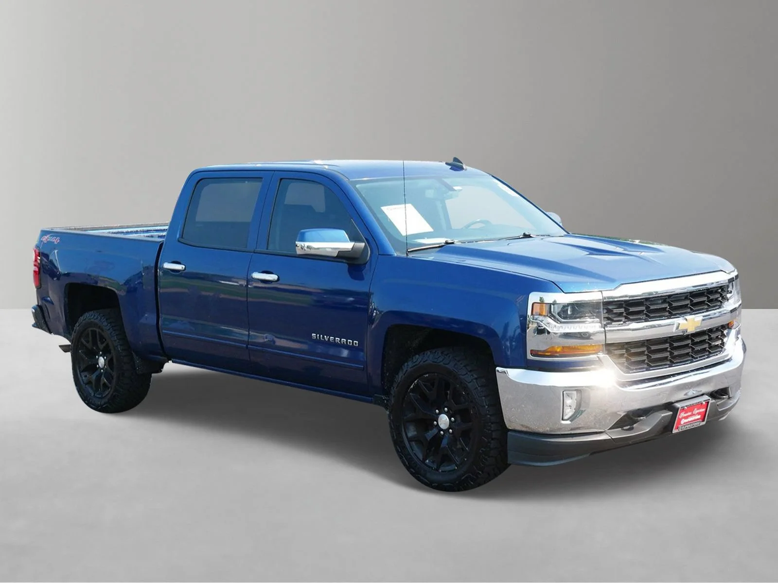 Used 2016 Chevrolet Silverado 1500 LT with VIN 3GCUKREC9GG367309 for sale in White Bear Lake, Minnesota