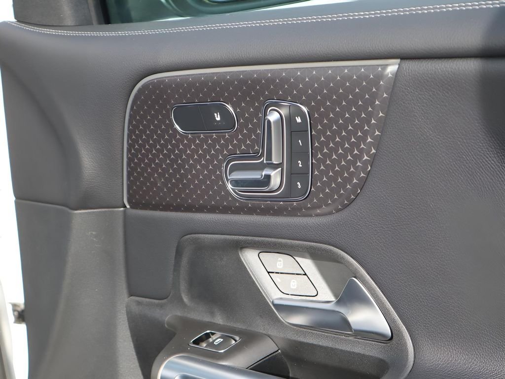 Certified Used 2026 Polar White Mercedes-Benz GLB 250 image 14