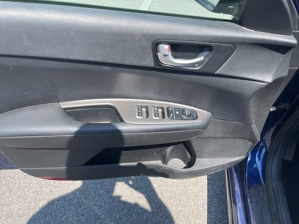 Used 2019 Horizon Blue Kia LX image 17