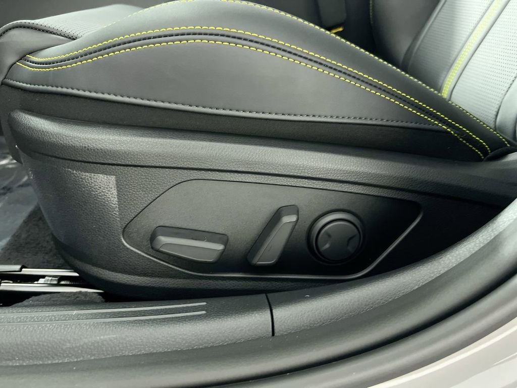 New 2026 Wolf Gray Kia GT image 15