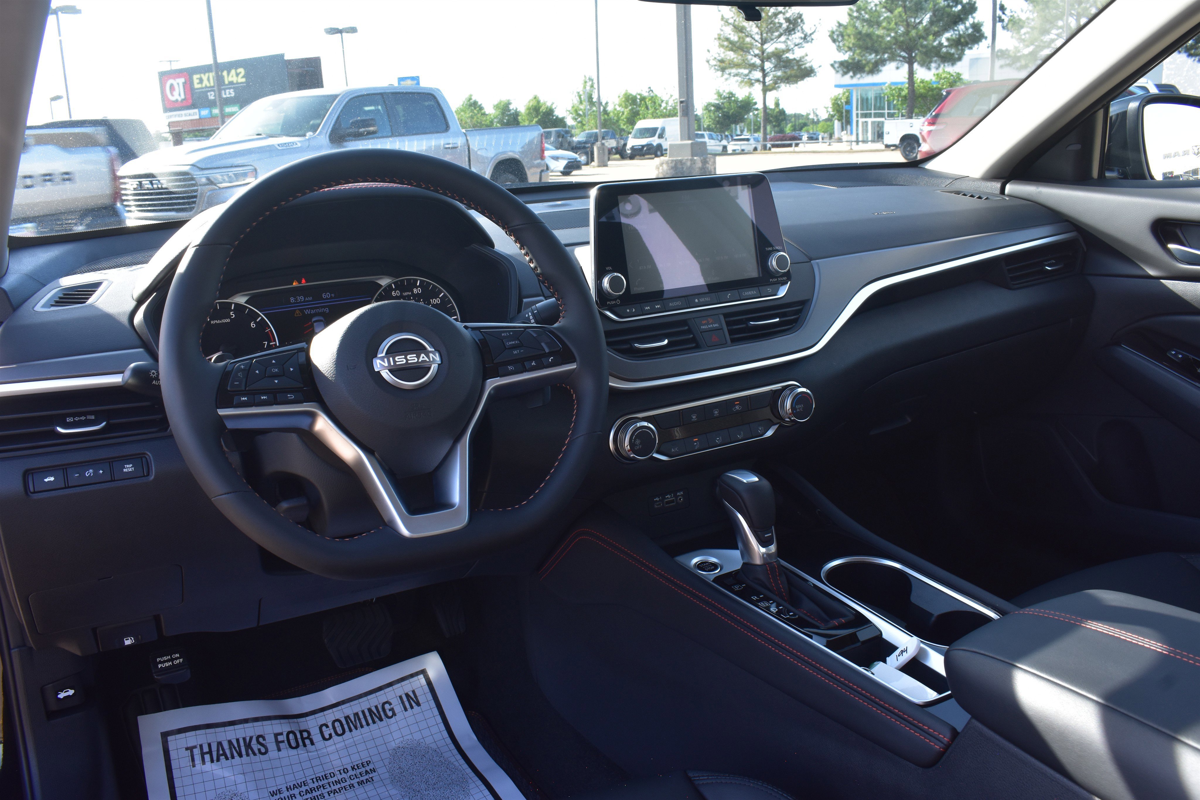 Used 2025 Super Black Nissan SR image 18