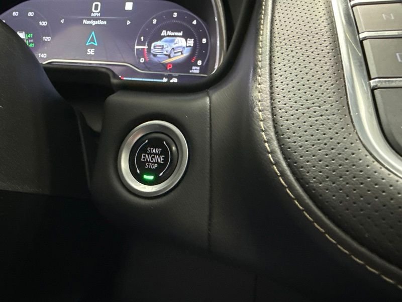 Used 2022 White GMC SLT image 33