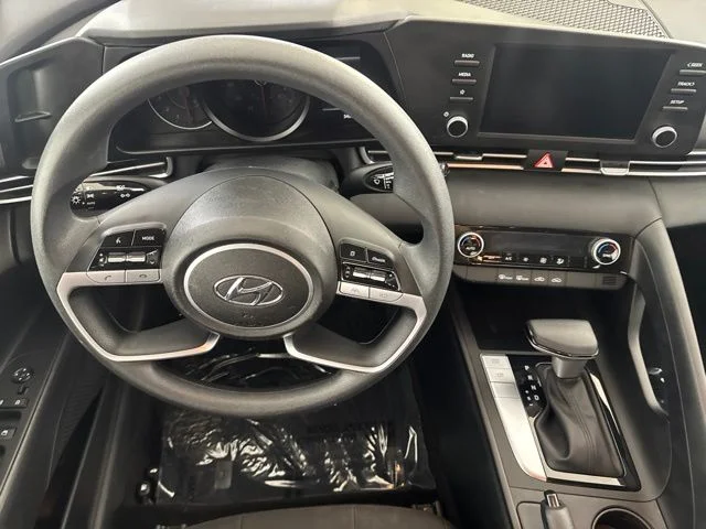 Used 2023 Red Hyundai SEL image 22