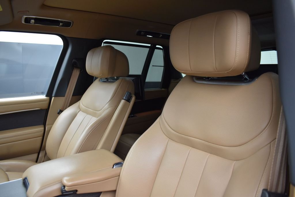 Used 2024 Black Land Rover Autobiography image 12