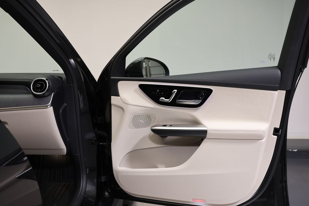 New 2027  Mercedes-Benz GLC 300 image 43