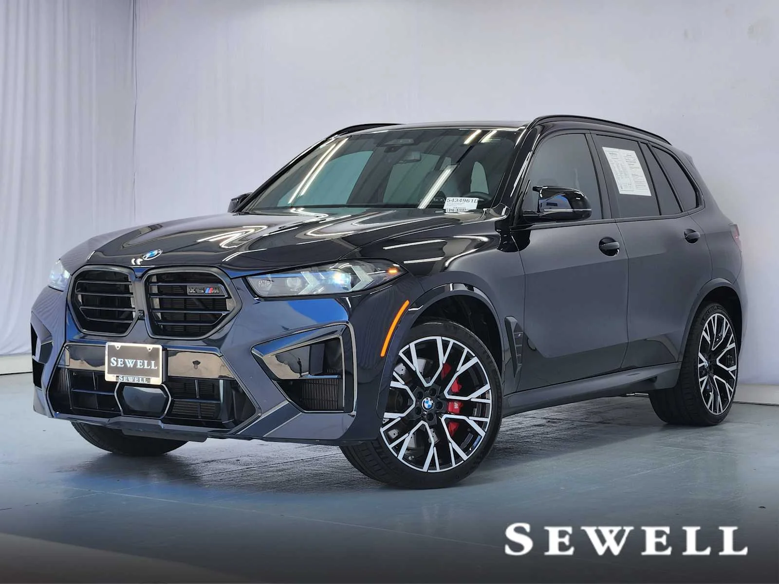 2024 BMW X5 M Competition's photo